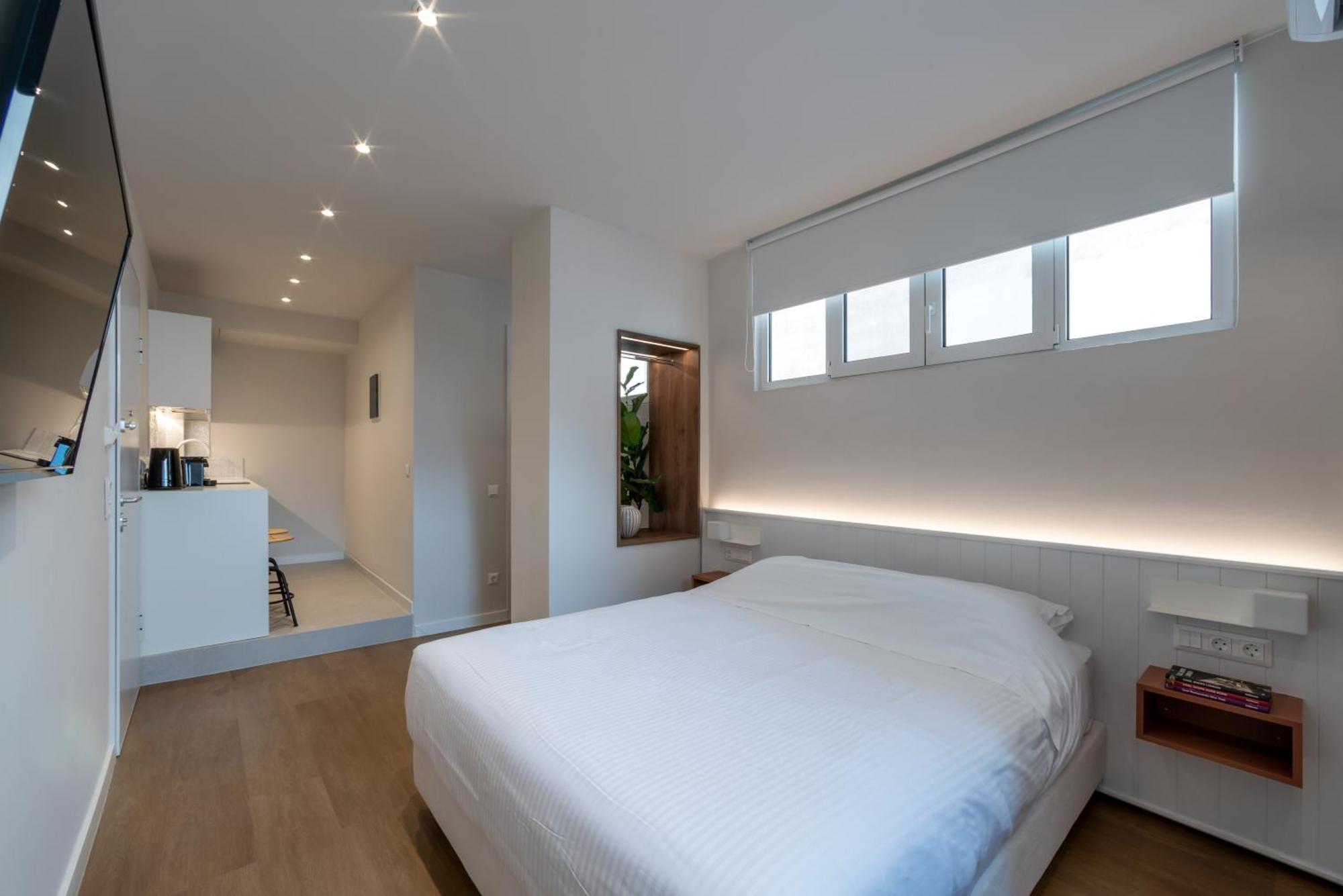 Central Bliss Apartments By Upstreet เอเธนส์ ภายนอก รูปภาพ